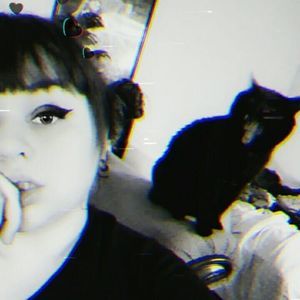 Meet your Posher, Dominique